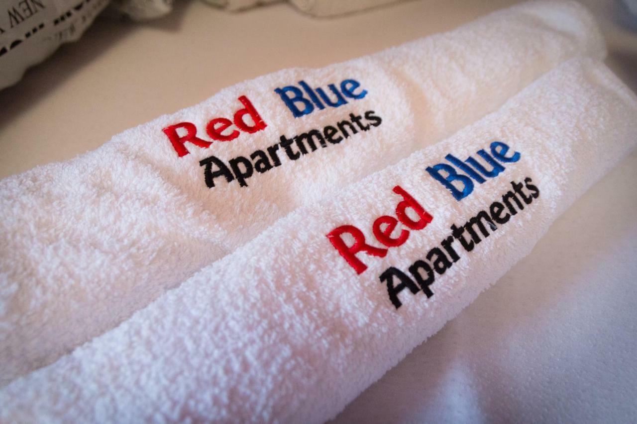 Design Apartments Red Blue Осиек Экстерьер фото